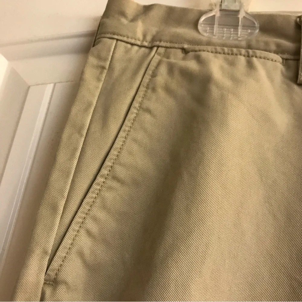 ⚓️J CREW Broken In Khaki’s